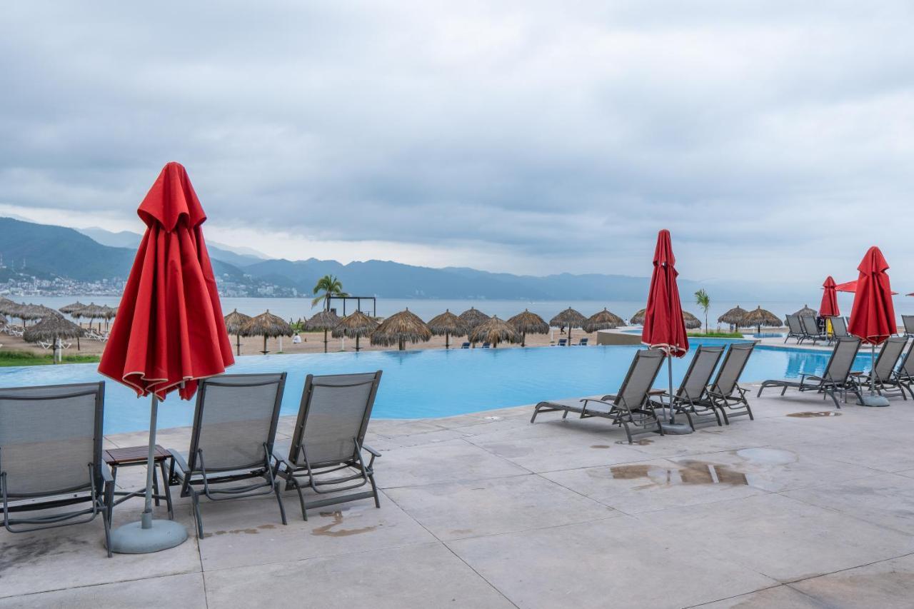 Ocean Front Condo Sleeps 4 Adults-Grand Venetian T3000-1606 Пуэрто-Вальярта Экстерьер фото