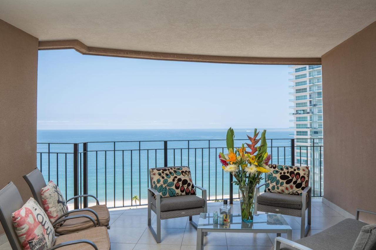 Ocean Front Condo Sleeps 4 Adults-Grand Venetian T3000-1606 Пуэрто-Вальярта Экстерьер фото