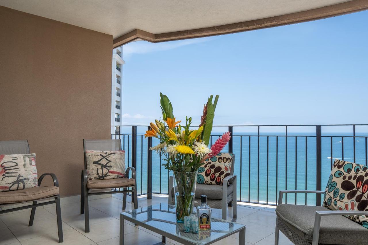 Ocean Front Condo Sleeps 4 Adults-Grand Venetian T3000-1606 Пуэрто-Вальярта Экстерьер фото